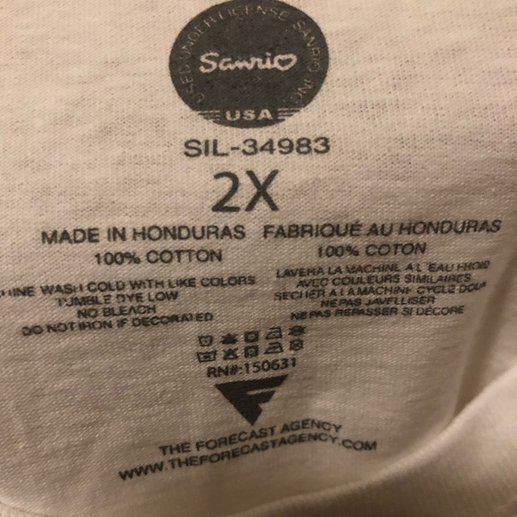 NWT Hello kitty by Sanrio live the dream shirt - Picture 3 of 3